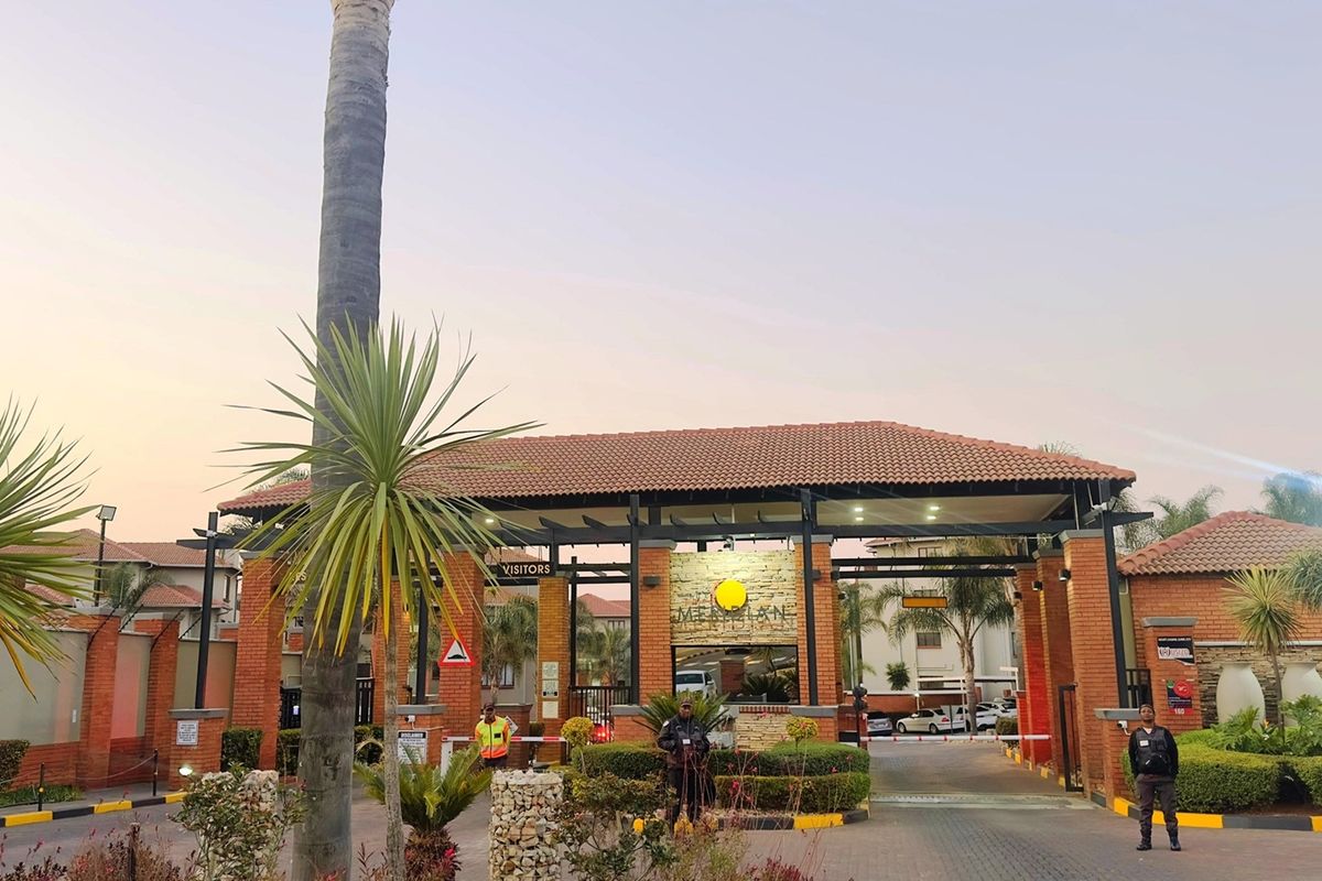 "Luxury Penthouse Living at Meridian, Bedfordview" - Photo 2