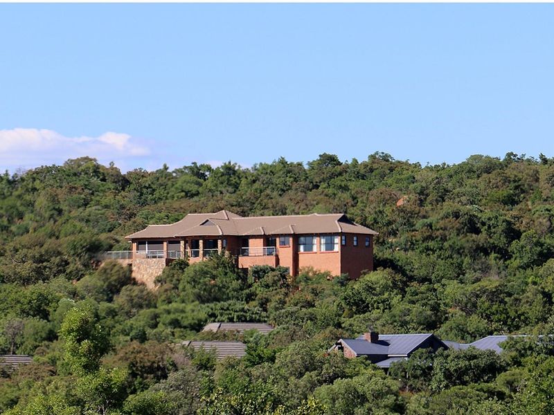Thaba Moriri - Five bedroom house breathtaking views - House and large separate flat-PET FRIENDLY - Photo 2