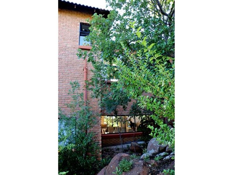 Thaba Moriri - Five bedroom house breathtaking views - House and large separate flat-PET FRIENDLY - Photo 8