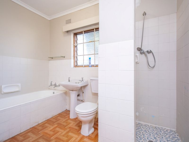 Strategic investment property with medical usage consent - Photo 8