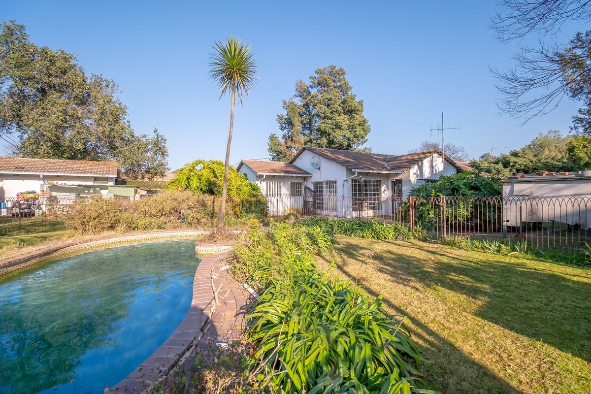 Strategic investment property with medical usage consent - Photo 3