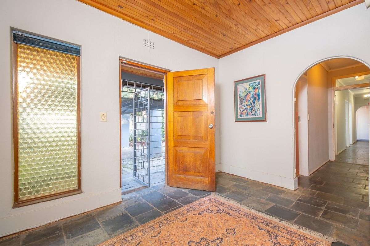 Strategic investment property with medical usage consent - Photo 4