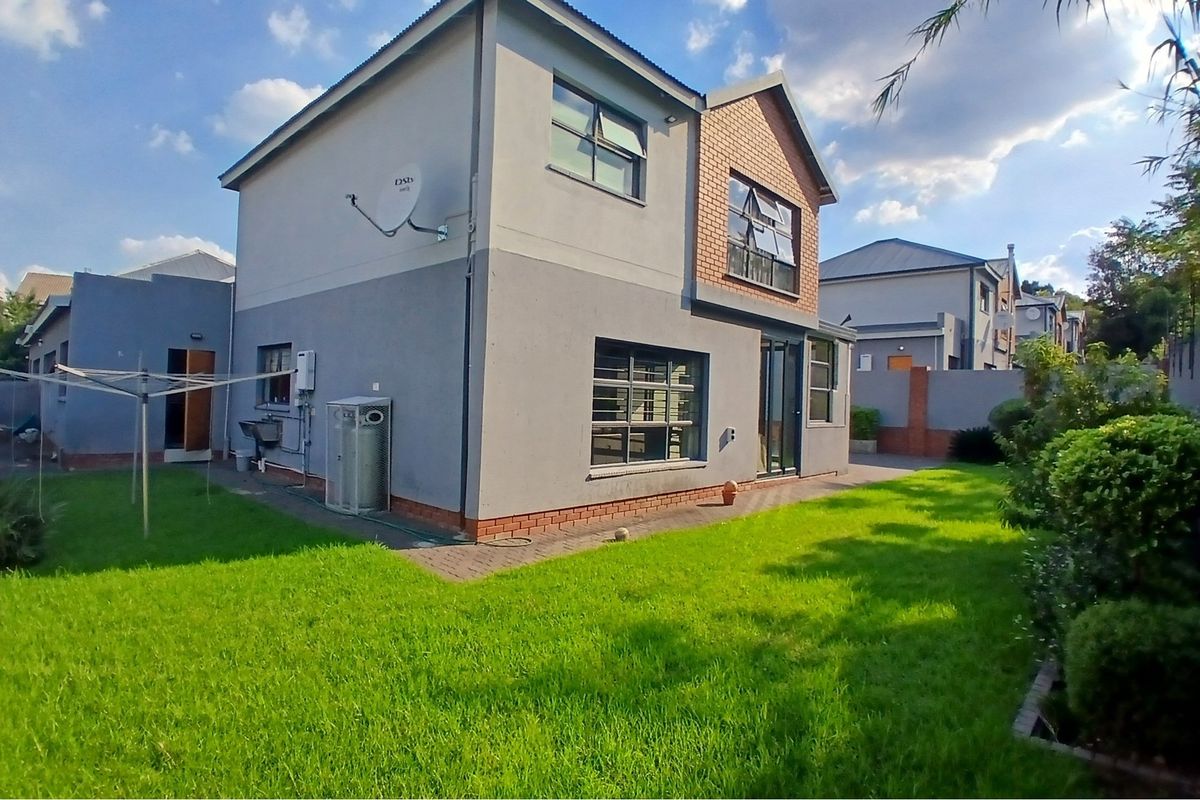 4-bedroom, 3-bathroom beautiful family home Available For Sale - Photo 2
