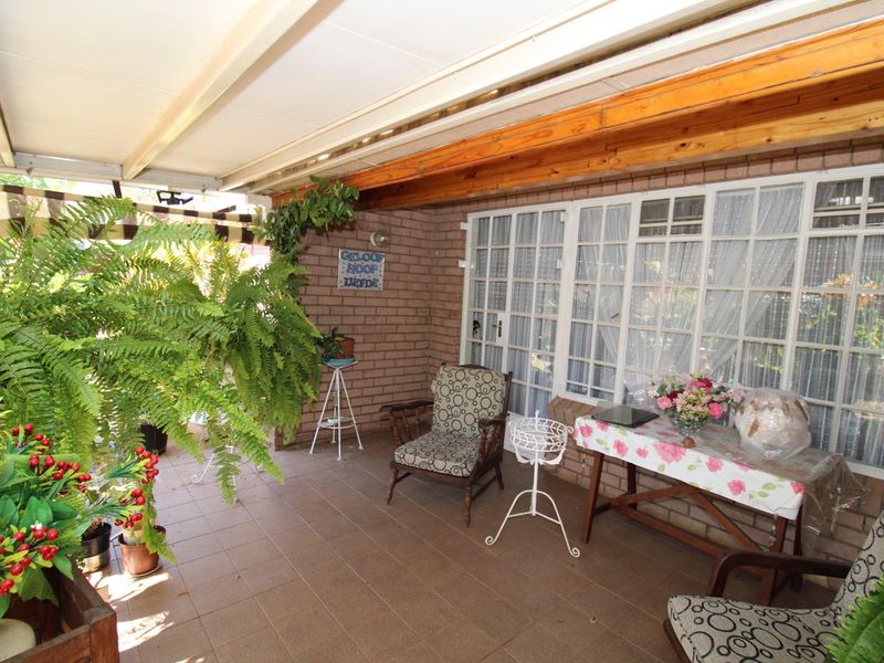 Renaissance Retirement Village - 2 Bedroom townhouse in retirement village - Wheel chair friendly - Photo 9