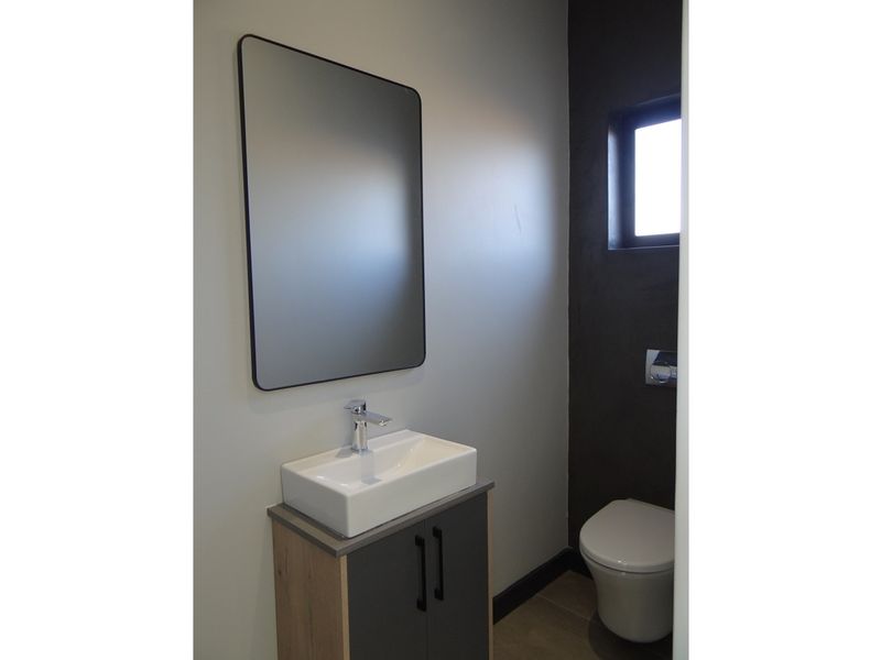 3 Bedroom House in Fountain Brook Estate - Photo 8