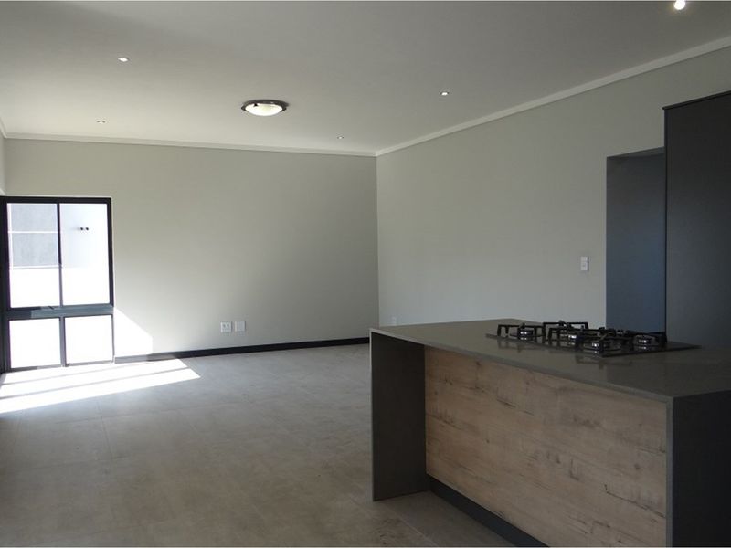 3 Bedroom House in Fountain Brook Estate - Photo 5