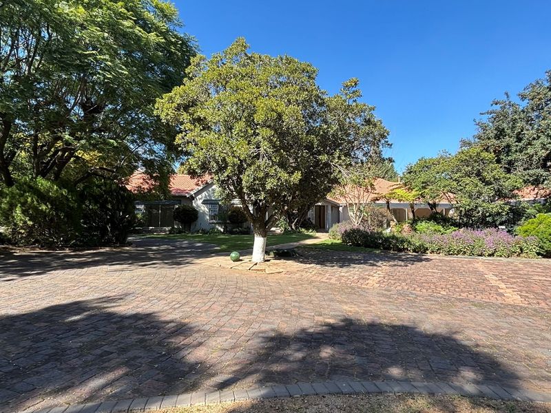 Space, Potential and Location - Your Next Chapter Starts Here - Photo 5