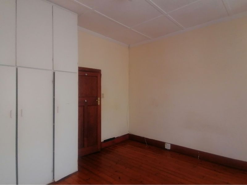 "Charming 3-Bed Home with Pool & Rental Potential" - Photo 7