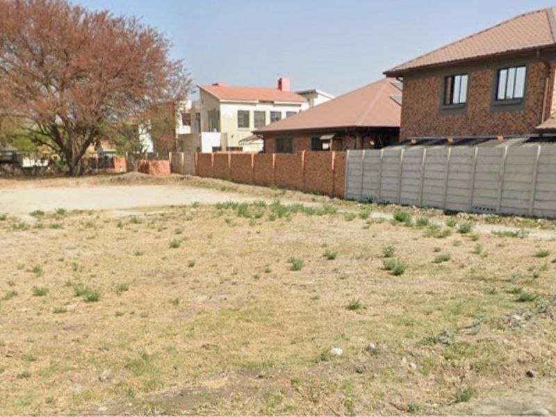 Location Location Location, Dekroon Villa is the place to be! - Photo 8