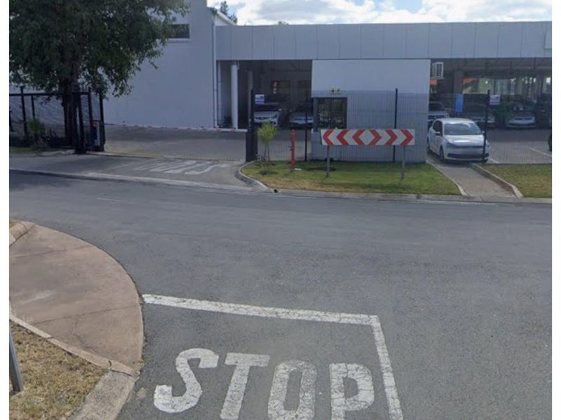 Location Location Location, Dekroon Villa is the place to be! - Photo 9