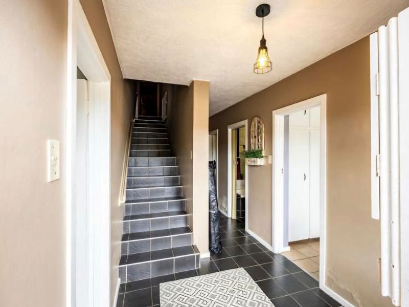 Do not miss out on this well priced 2 bedroom duplex unit located in Beacon Bay - Photo 7