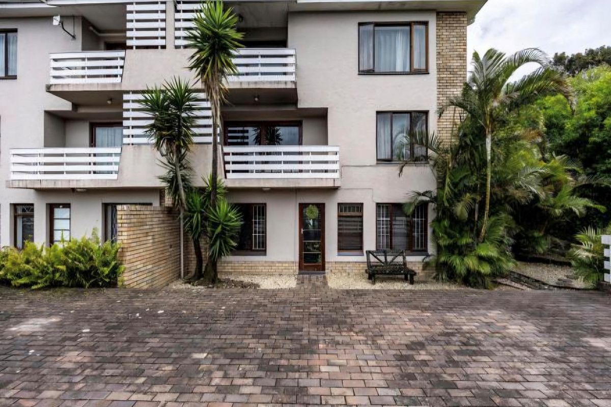 Do not miss out on this well priced 2 bedroom duplex unit located in Beacon Bay - Photo 3