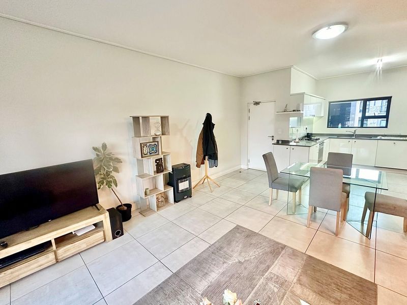 Fully Furnished 2-Bed 2-bath Penthouse with Inverter - Photo 9
