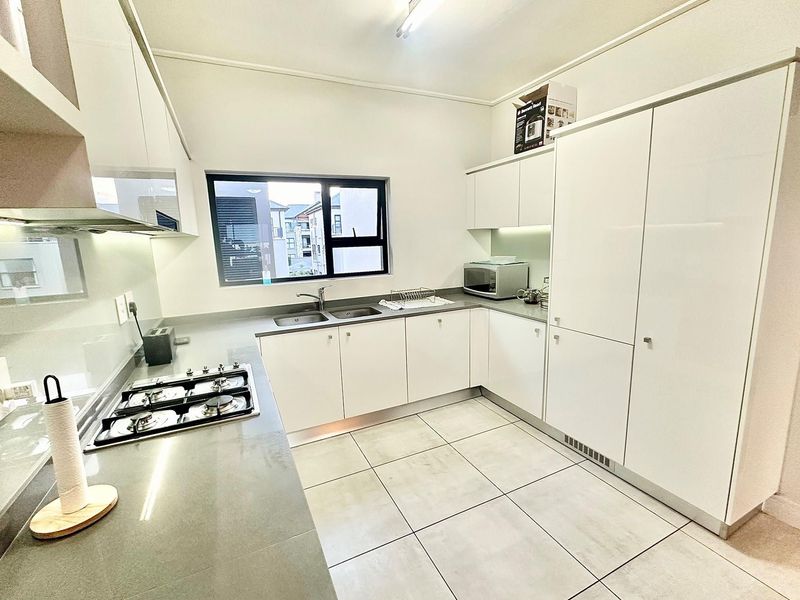 Fully Furnished 2-Bed 2-bath Penthouse with Inverter - Photo 10