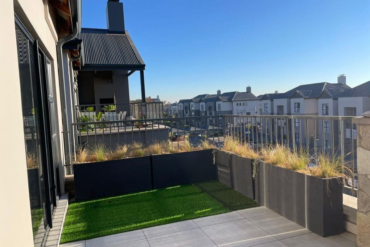 Upmarket 2 Bedroom Penthouse at Polofields Lifestyle Estate - Photo 5