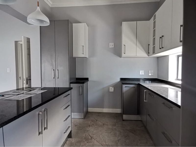 Modern 4 Bedroom home at Wilde Paarde Country Estate offering comfort and elegance - Photo 7