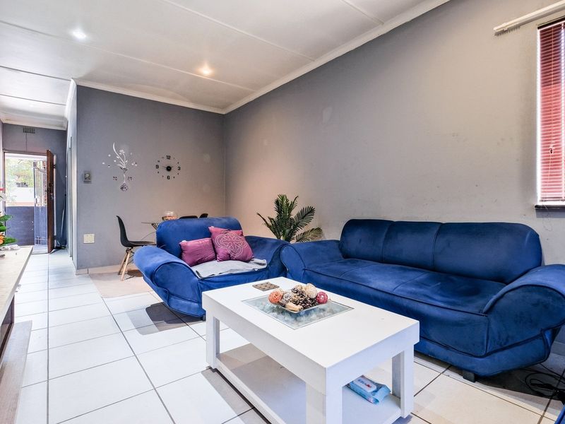 Renovated Charming 1-Bed Apartment in Windsor West! - Photo 3