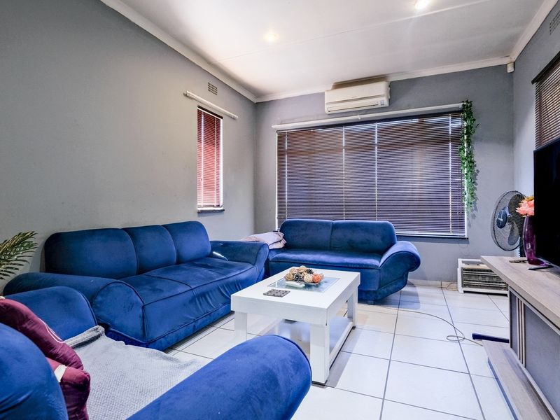 Renovated Charming 1-Bed Apartment in Windsor West! - Photo 4