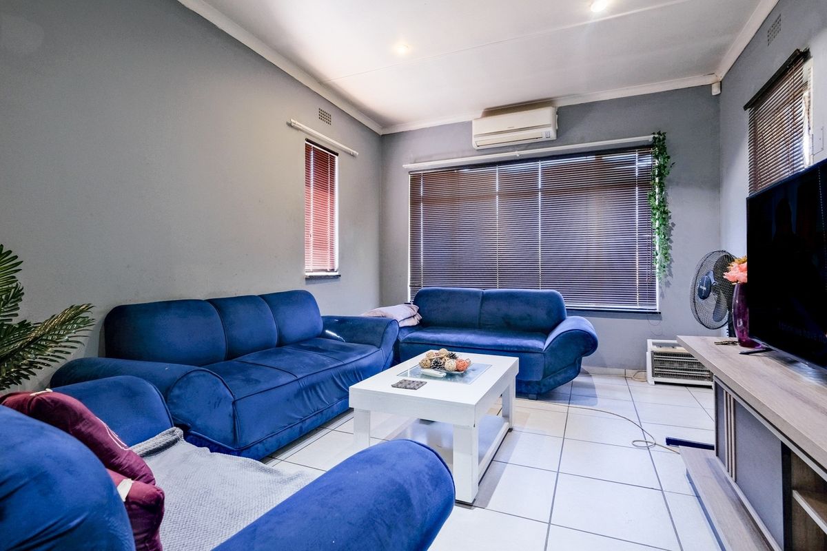 Renovated Charming 1-Bed Apartment in Windsor West! - Photo 4