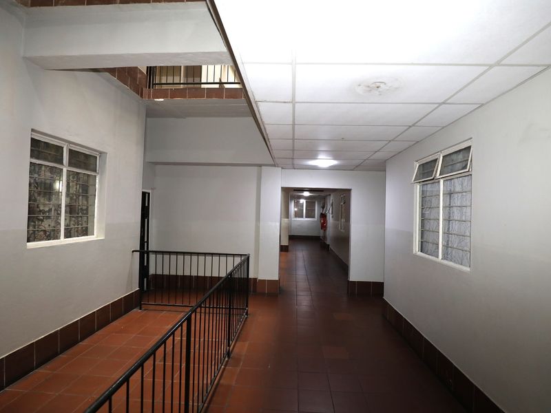 1 bedroom apartment in Durban CBD - Photo 9