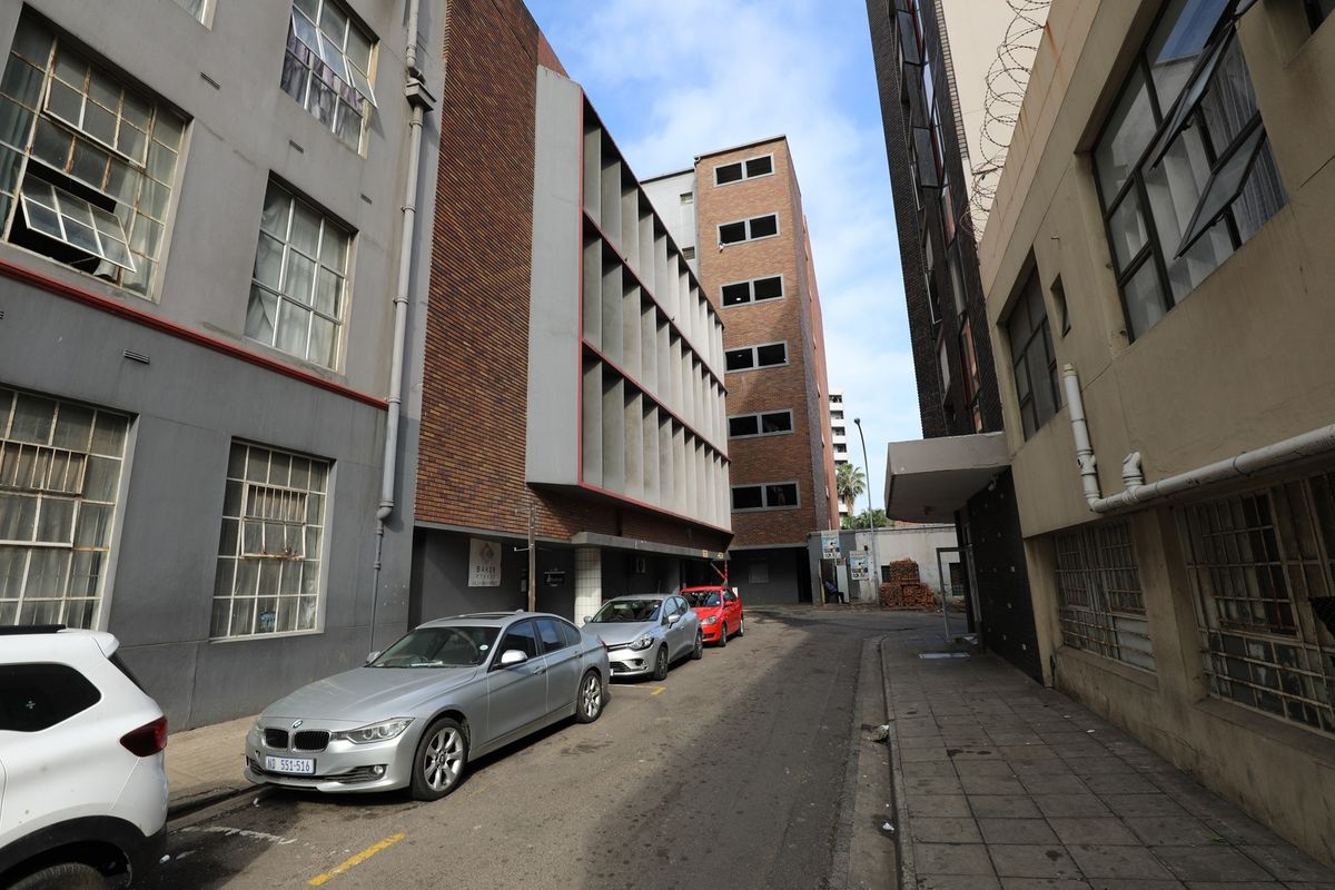 1 bedroom apartment in Durban CBD - Photo 2
