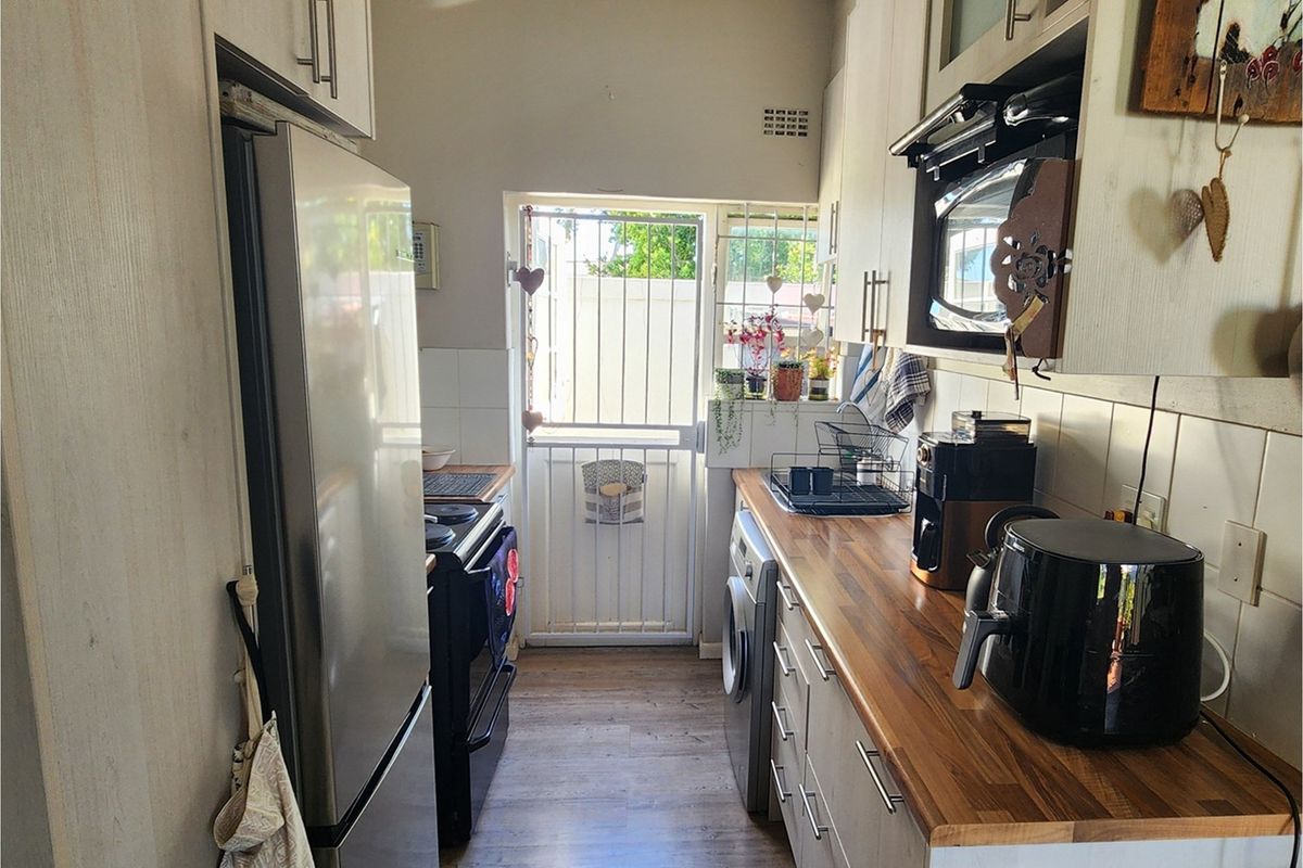 2-Bedroom Simplex for Rent in Goedemoed, Durbanville - Photo 4