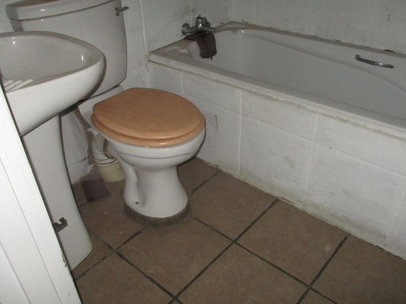 "2-Bed Apartment for sale in Central Kempton Park" - Photo 4