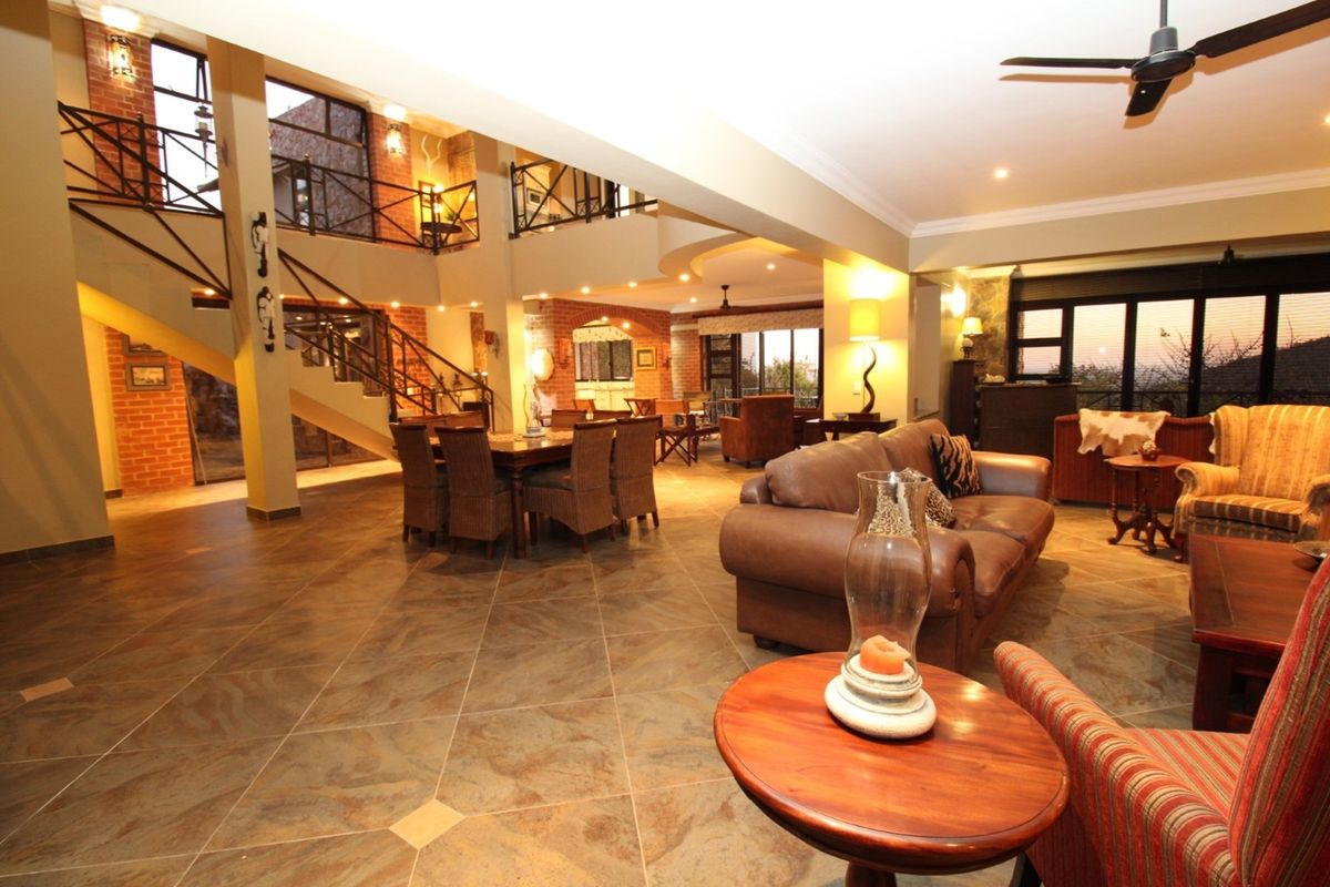 Thaba Moriri - 5 Bedroom Bushveld Elegance with spectacular views - PET FRIENDLY - Photo 3