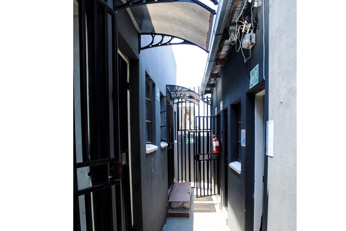 Prime Student Rental close to UJ Bunting Campus For Sale - Photo 2