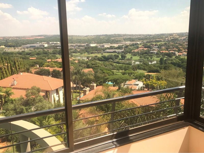 Magnificent 7 Bedroom Mansion, Woodhill Golf Estate Price Reduced - Photo 2