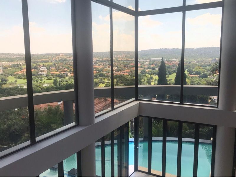 Magnificent 7 Bedroom Mansion, Woodhill Golf Estate Price Reduced - Photo 3