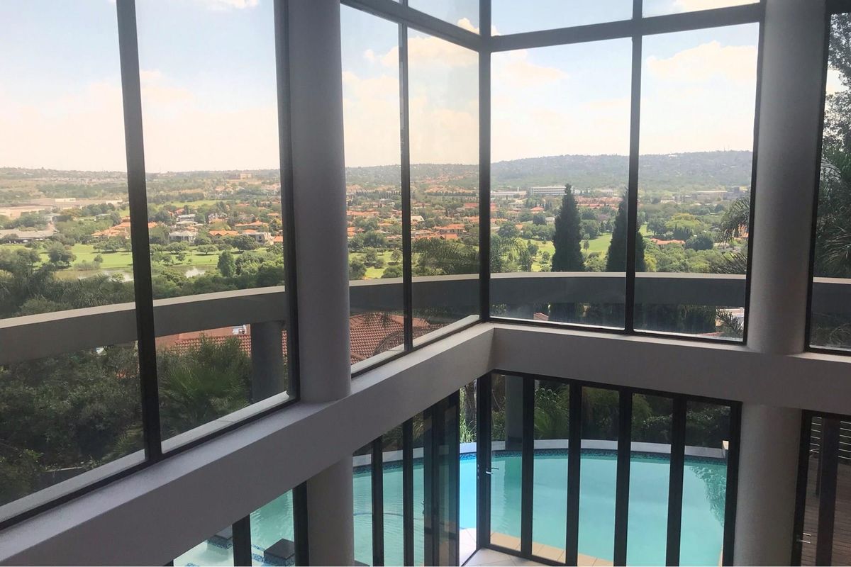 Magnificent 7 Bedroom Mansion, Woodhill Golf Estate Price Reduced - Photo 3