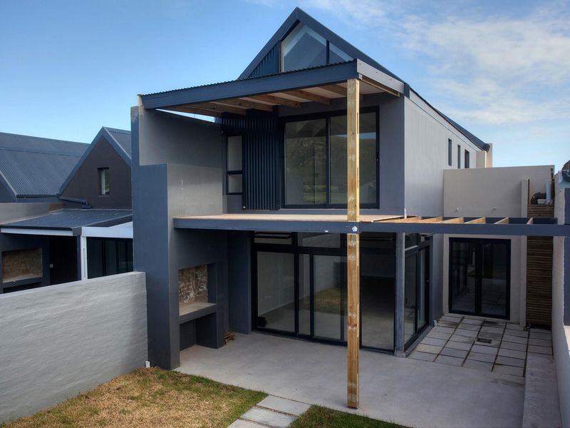 Priced to Sell: 3-Bedroom Home with Endless Potential - Photo 4