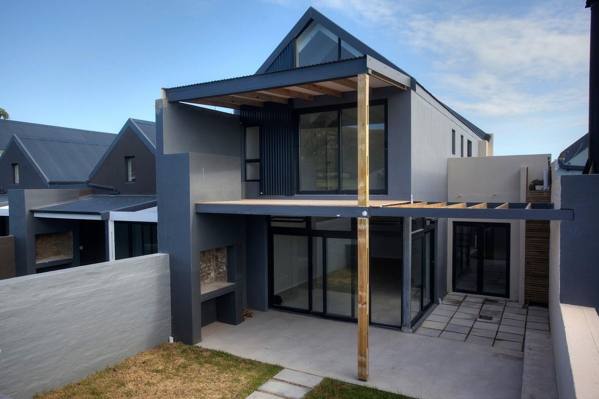 Priced to Sell: 3-Bedroom Home with Endless Potential - Photo 4