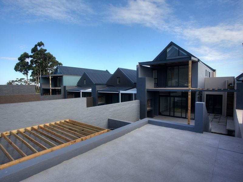 Priced to Sell: 3-Bedroom Home with Endless Potential - Photo 5