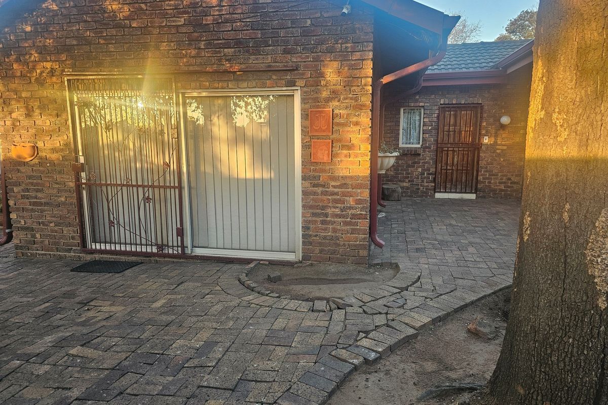 🌟 Spacious 4-Bedroom Family Home with Pool & Entertainment Area - Del judor ext 2 - Photo 4