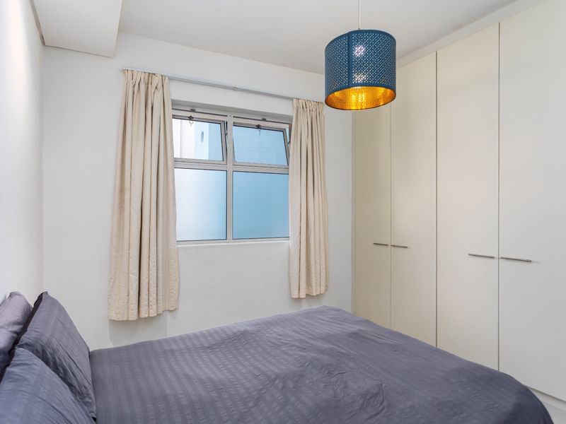 Stylish 1-Bed in Gardens, Cape Town For Sale! - Photo 7