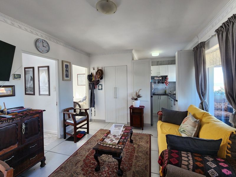 Marina Martinique Apartment with Sea Views Pool Access walking distance to beach - Photo 7