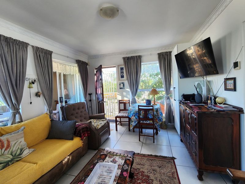 Marina Martinique Apartment with Sea Views Pool Access walking distance to beach - Photo 6