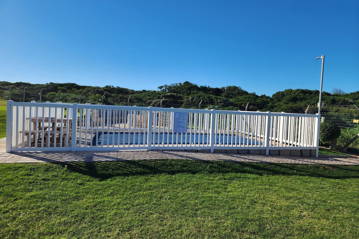 Marina Martinique Apartment with Sea Views Pool Access walking distance to beach - Photo 3