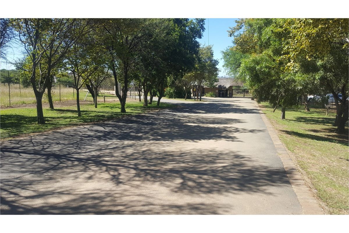 Vacant Land in Exclusive Letamo Game Farm - Cradle of Humankind close to Krugersdorp - Photo 2