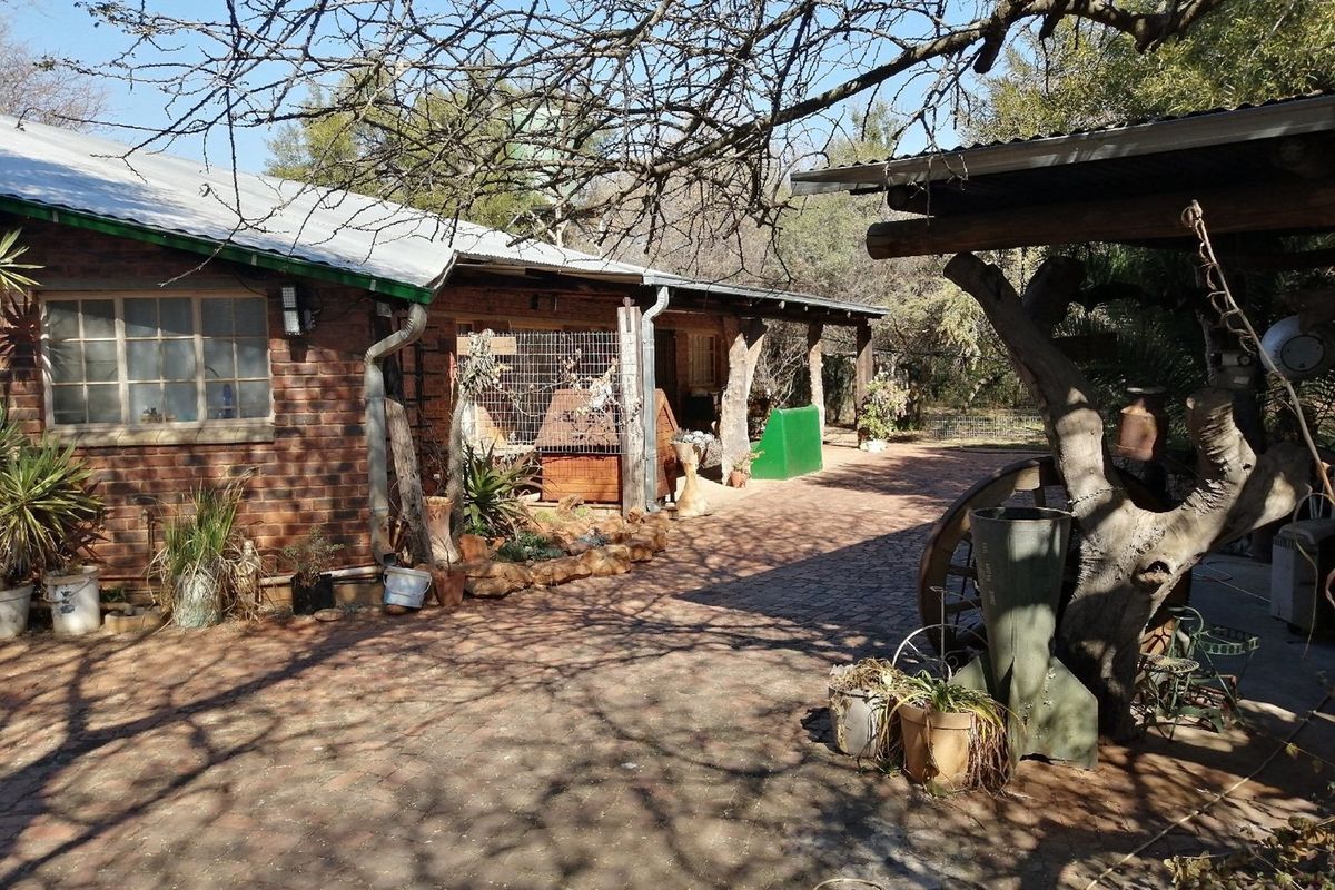 PRICED TO GO!  21 HECTARE FARM NEAR MOOKGOPHONG - Photo 4