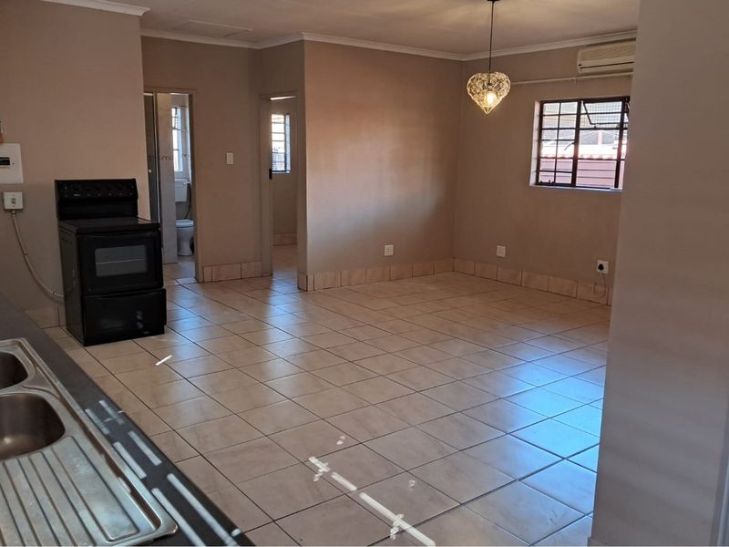 Charming 3-Bedroom Garden Flat for Rent - R8,250 | Doornpoort - Photo 3