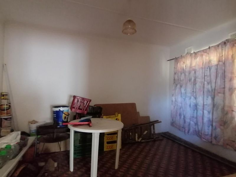 Margate. Great Location close to Golf Course - Photo 10