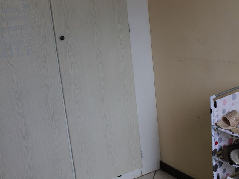 Two Bedroom Apartment For Sale - Photo 8