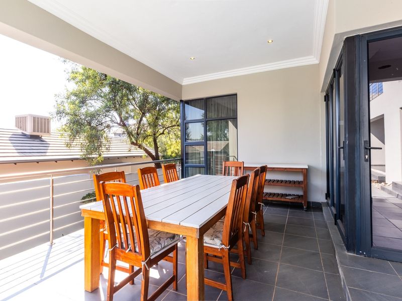 5-Bedroom Luxury Home with pool  in Copperleaf Golf Estate with Prime Fairway Views - Photo 9