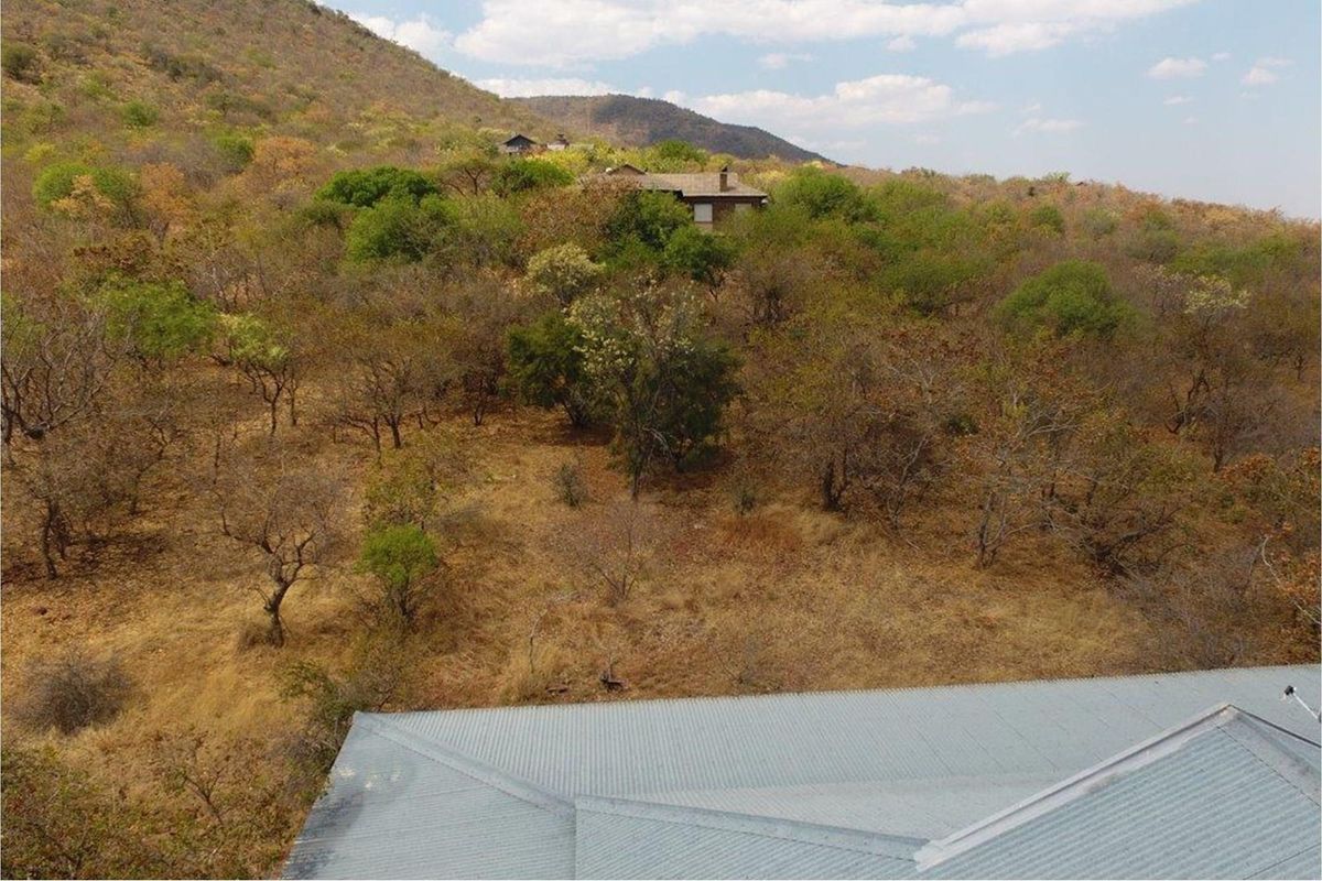 Thaba Moriri - Double story  5 bedroom house in private game reserve with breathtaking views - Photo 5