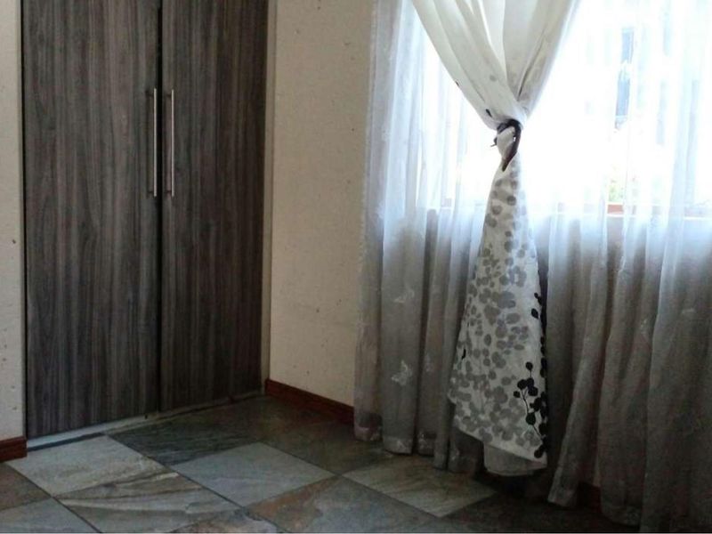 3 Bedroom, 2 Bathroom Duplex with loft in Sharonlea - Photo 8