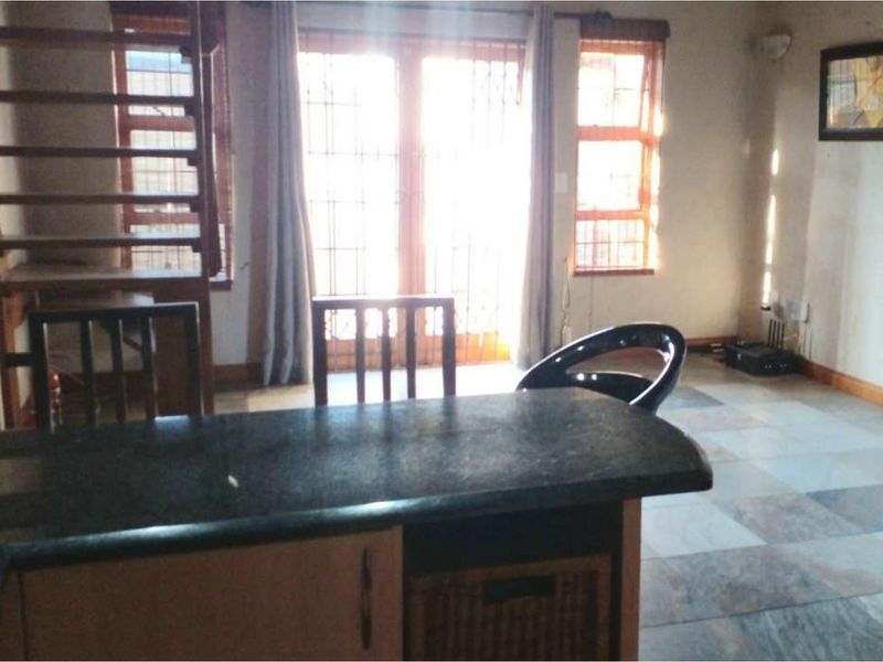 3 Bedroom, 2 Bathroom Duplex with loft in Sharonlea - Photo 5