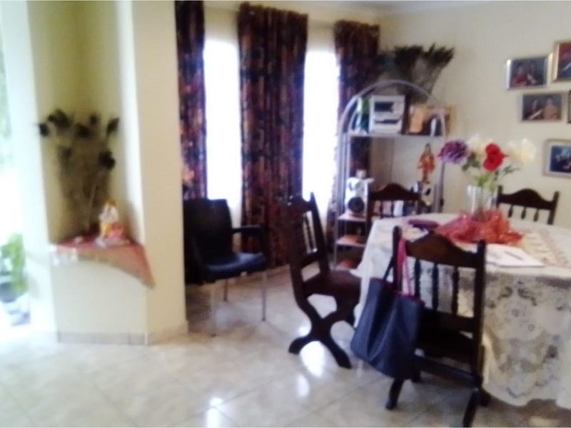 Discover Serenity: Your Perfect Blend of Comfort, Convenience, and Mountain Views Await!" - Photo 7